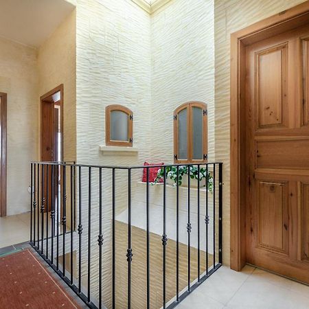 A Popular Pet Friendly Villa With A Pool, Gozo Шаара Екстер'єр фото